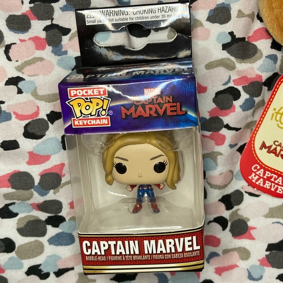 Captain Marvel Set (Itty Bitty + Pocket Pop) - Picture 2 of 8